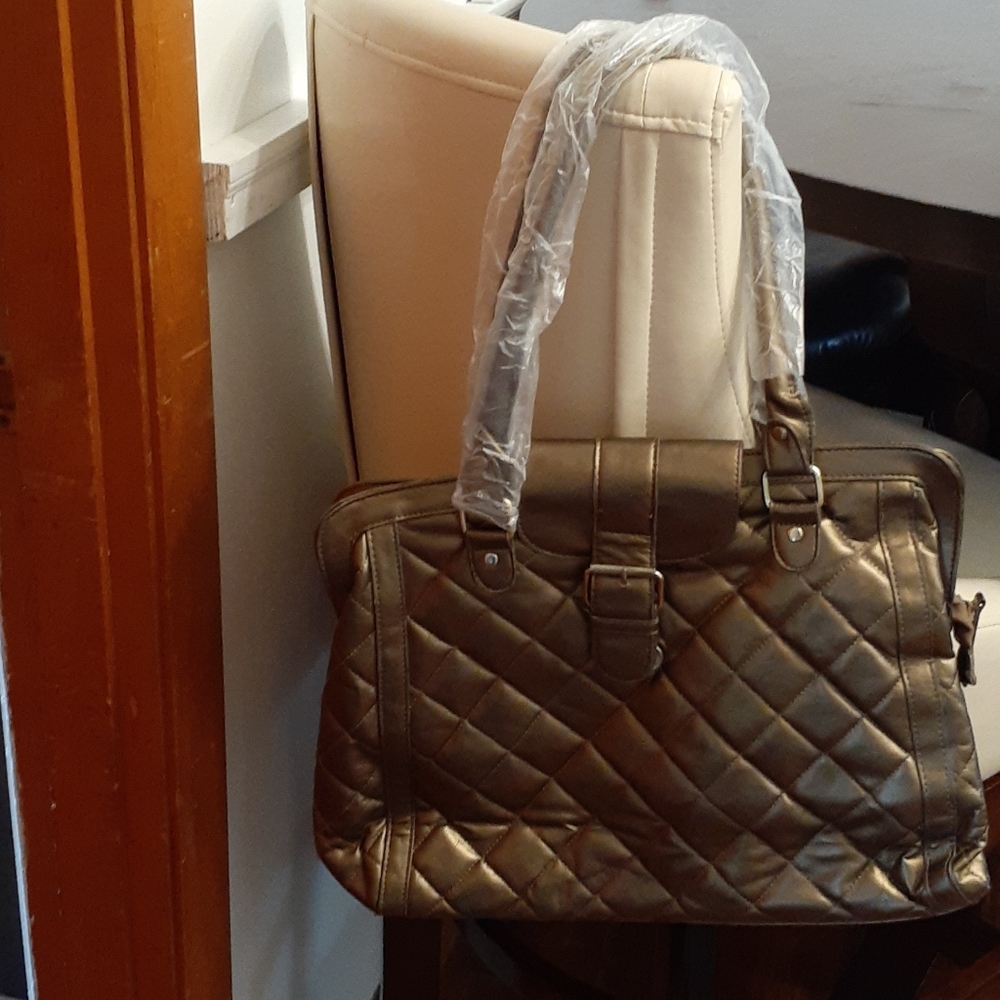 Purse - Picture 2 of 2